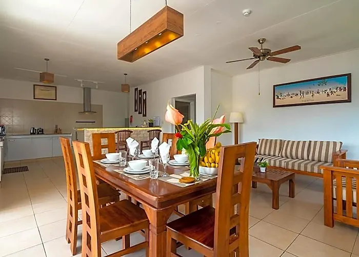 Tropical Hideaway 4* Victoria