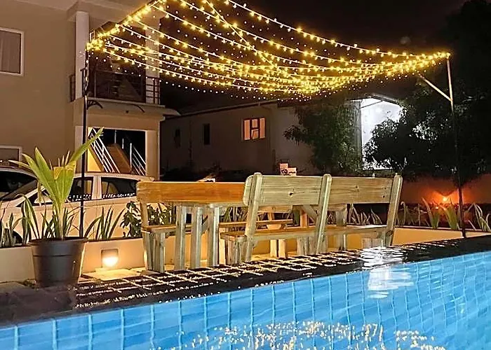 Tropical Hideaway 4* Victoria